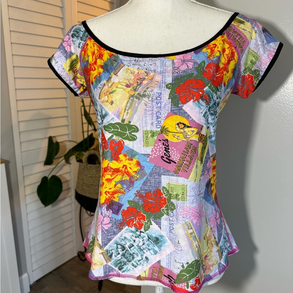 One Love One Tribe, Sleeveless Top, Rash Guard, Vintage Pink Hawaii, Size S